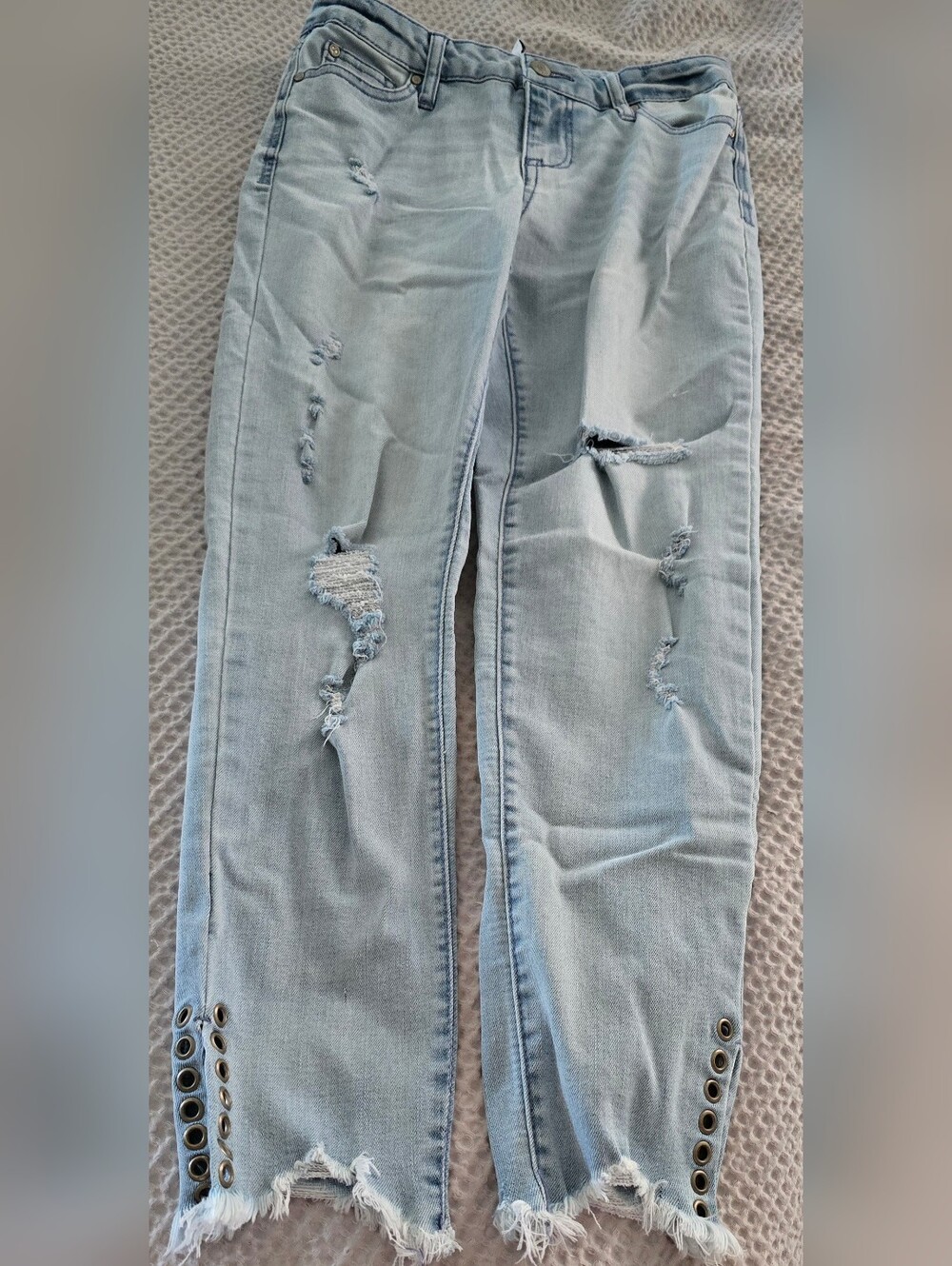 Celebrity Pink Light Blue Distressed Hem Denim Jeans Women /Jr 7/28